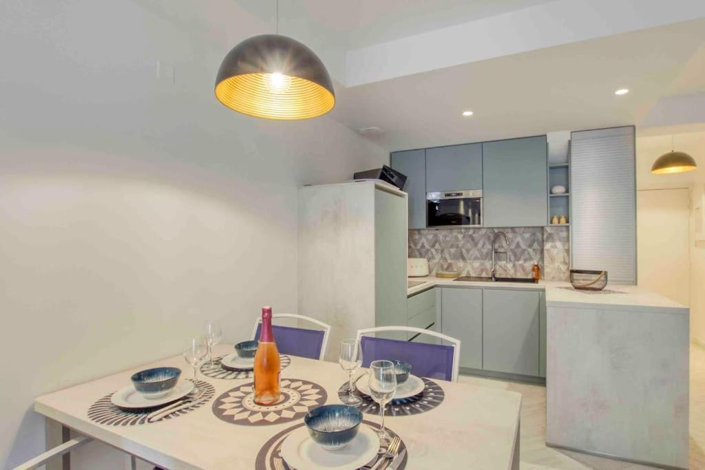 Appartement Piscine Tennis Acces Prive Plage Joia Санари-сюр-Мер Экстерьер фото