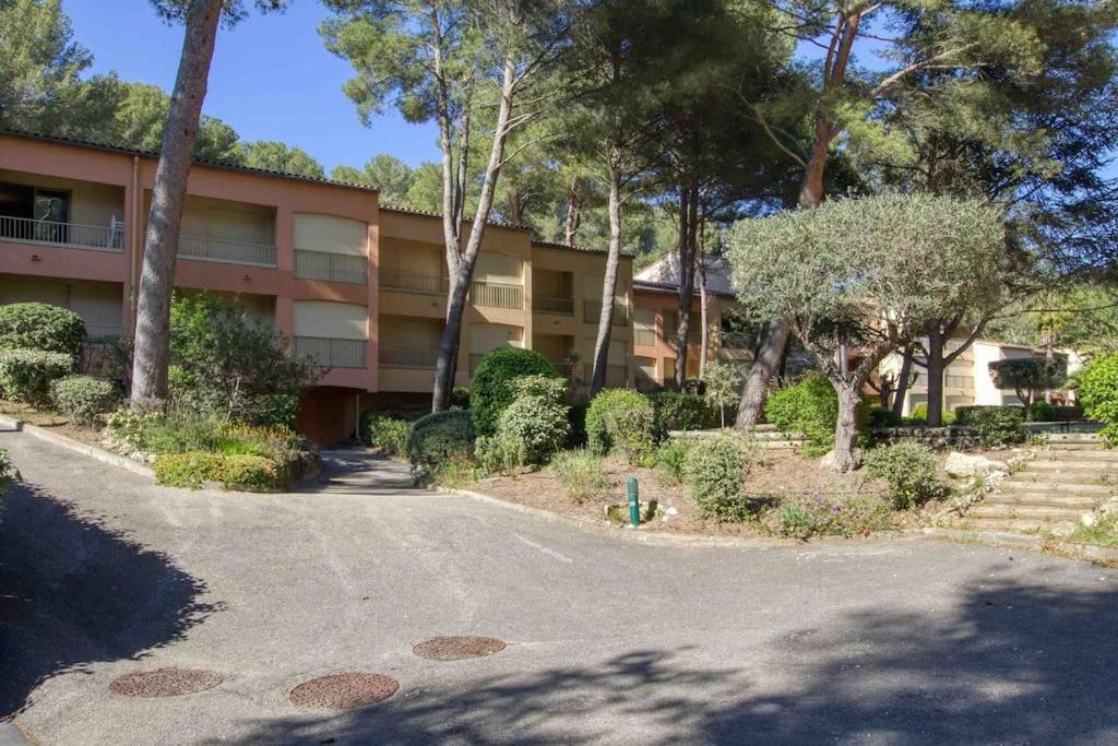 Appartement Piscine Tennis Acces Prive Plage Joia Санари-сюр-Мер Экстерьер фото