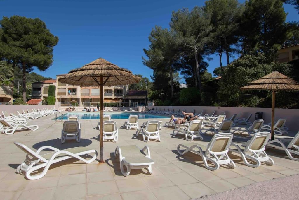Appartement Piscine Tennis Acces Prive Plage Joia Санари-сюр-Мер Экстерьер фото