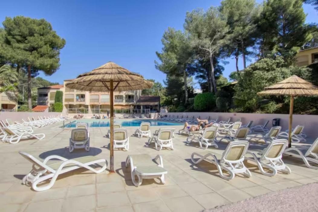 Appartement Piscine Tennis Acces Prive Plage Joia Санари-сюр-Мер Экстерьер фото