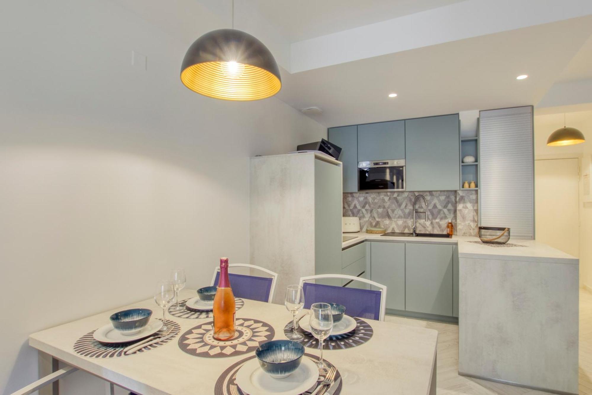 Appartement Piscine Tennis Acces Prive Plage Joia Санари-сюр-Мер Экстерьер фото