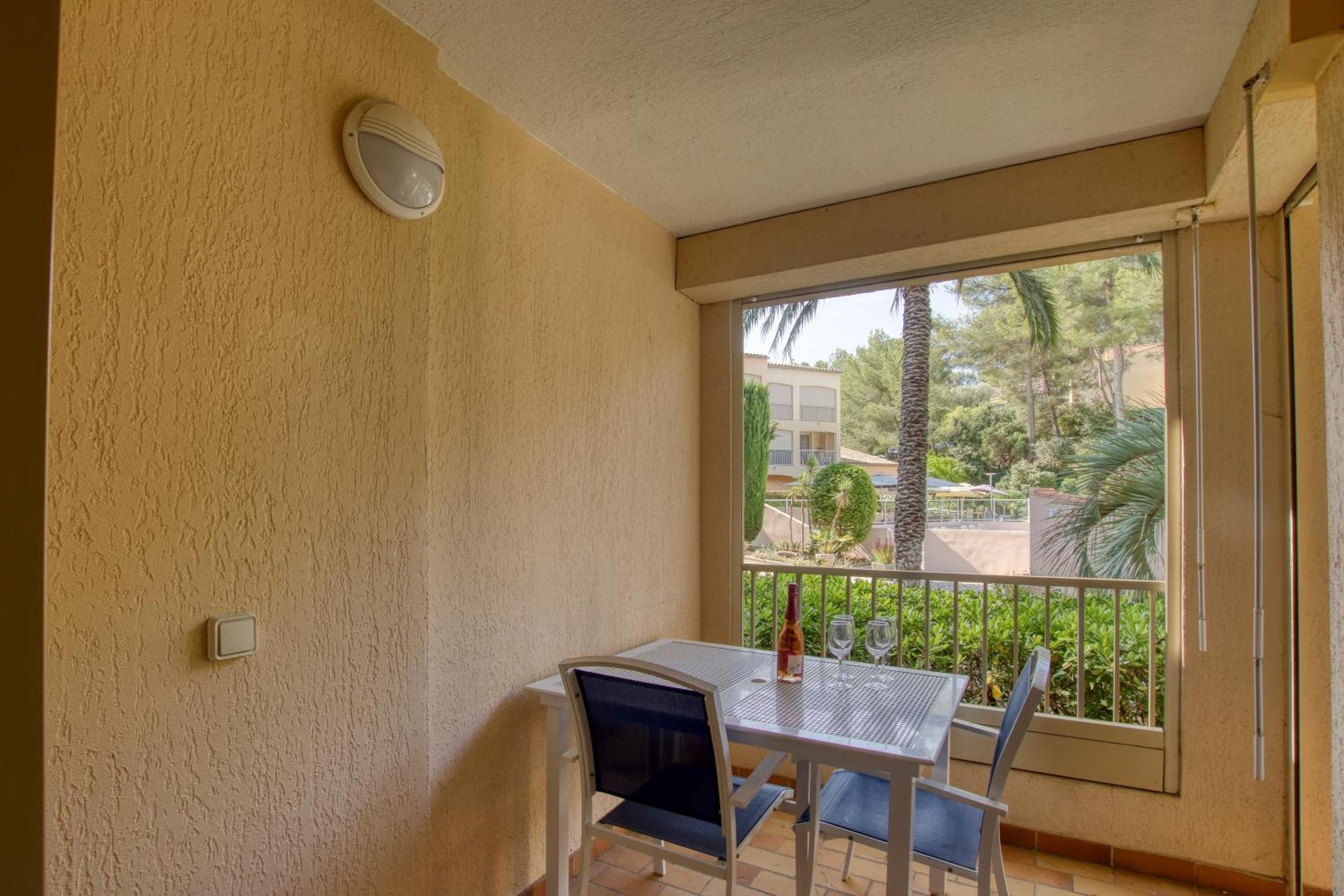 Appartement Piscine Tennis Acces Prive Plage Joia Санари-сюр-Мер Экстерьер фото