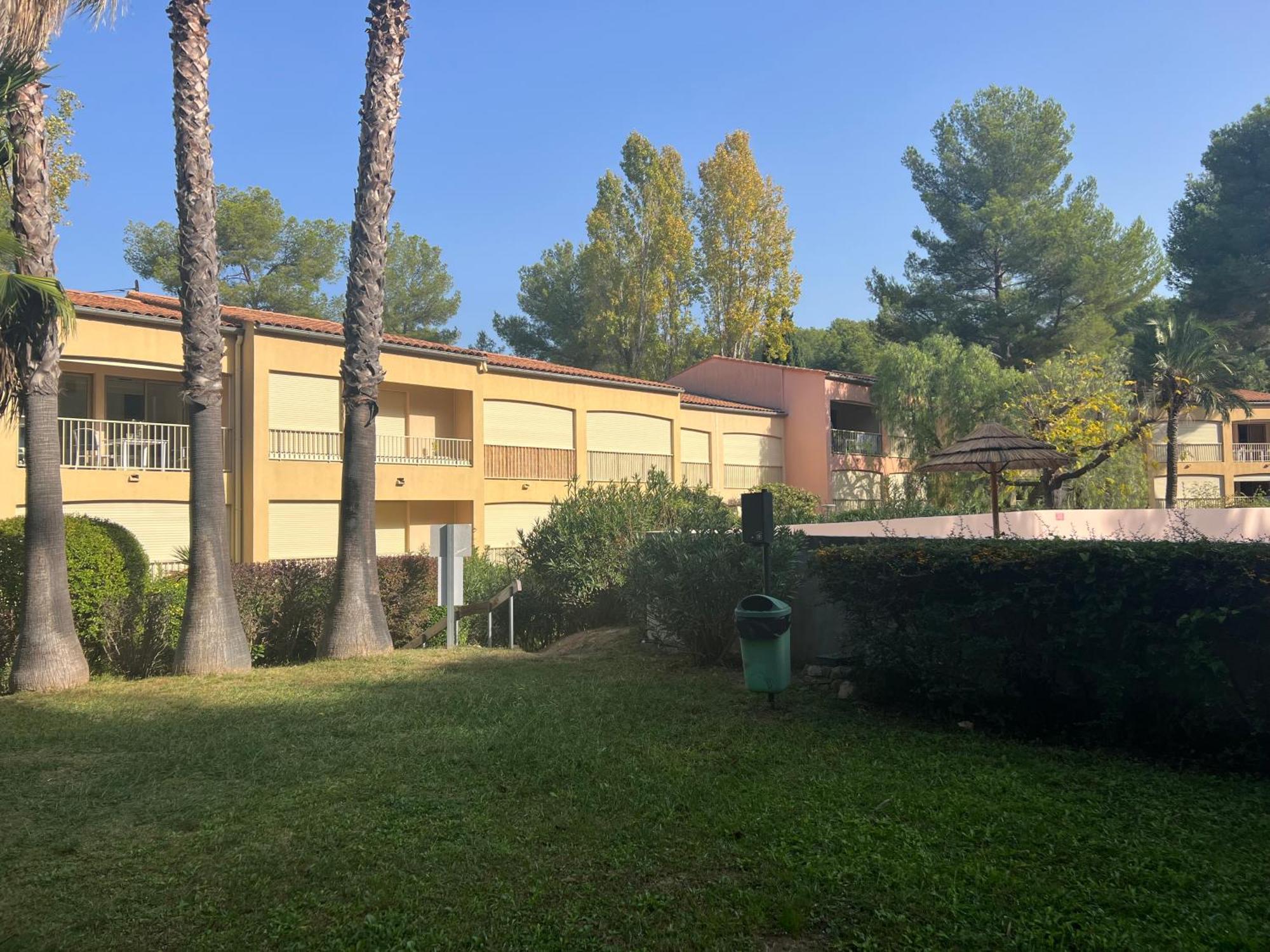 Appartement Piscine Tennis Acces Prive Plage Joia Санари-сюр-Мер Экстерьер фото